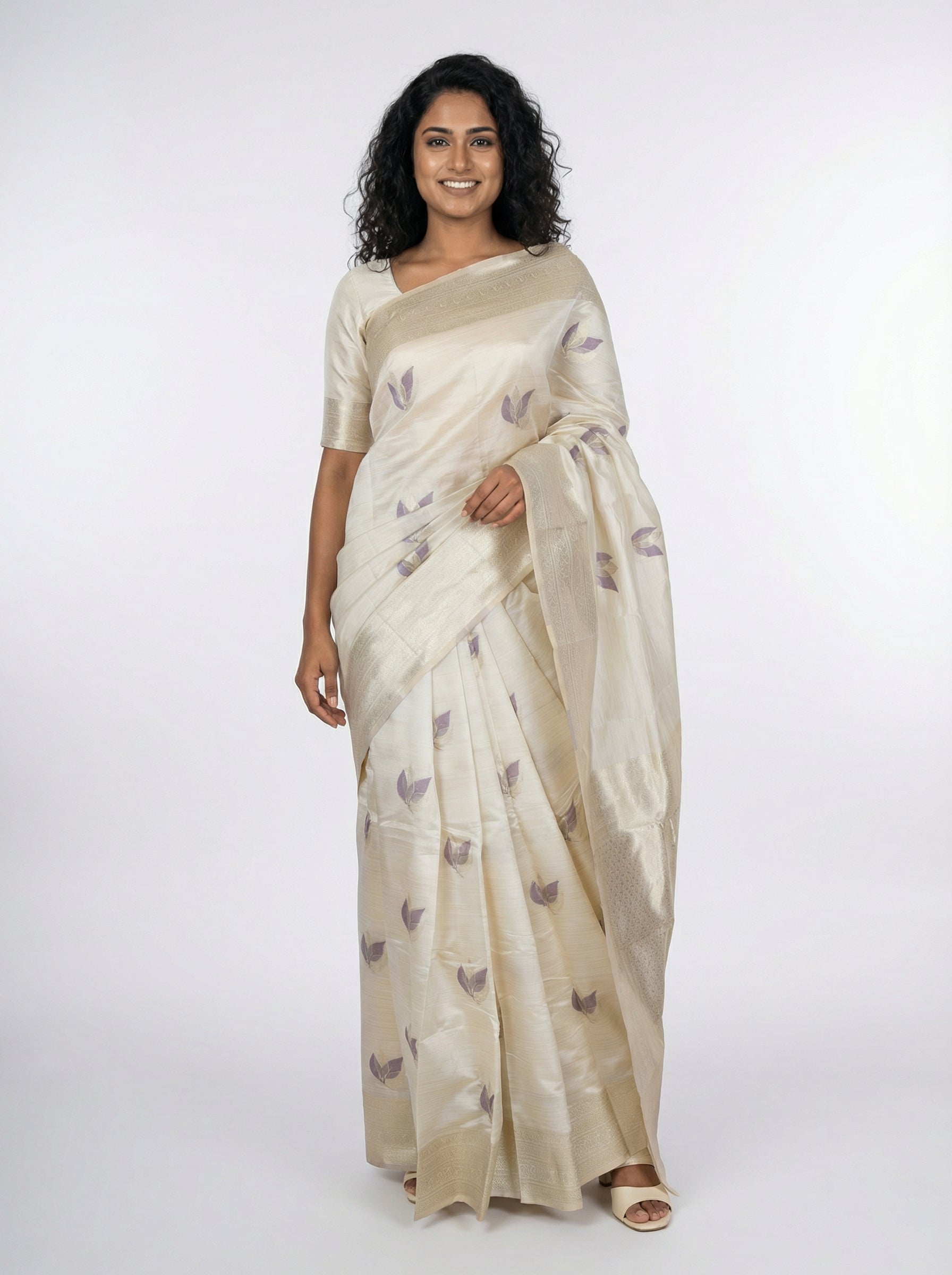 Semi SilkOff White Ethnic Saree with Traditional Pallu & Leaf Weave