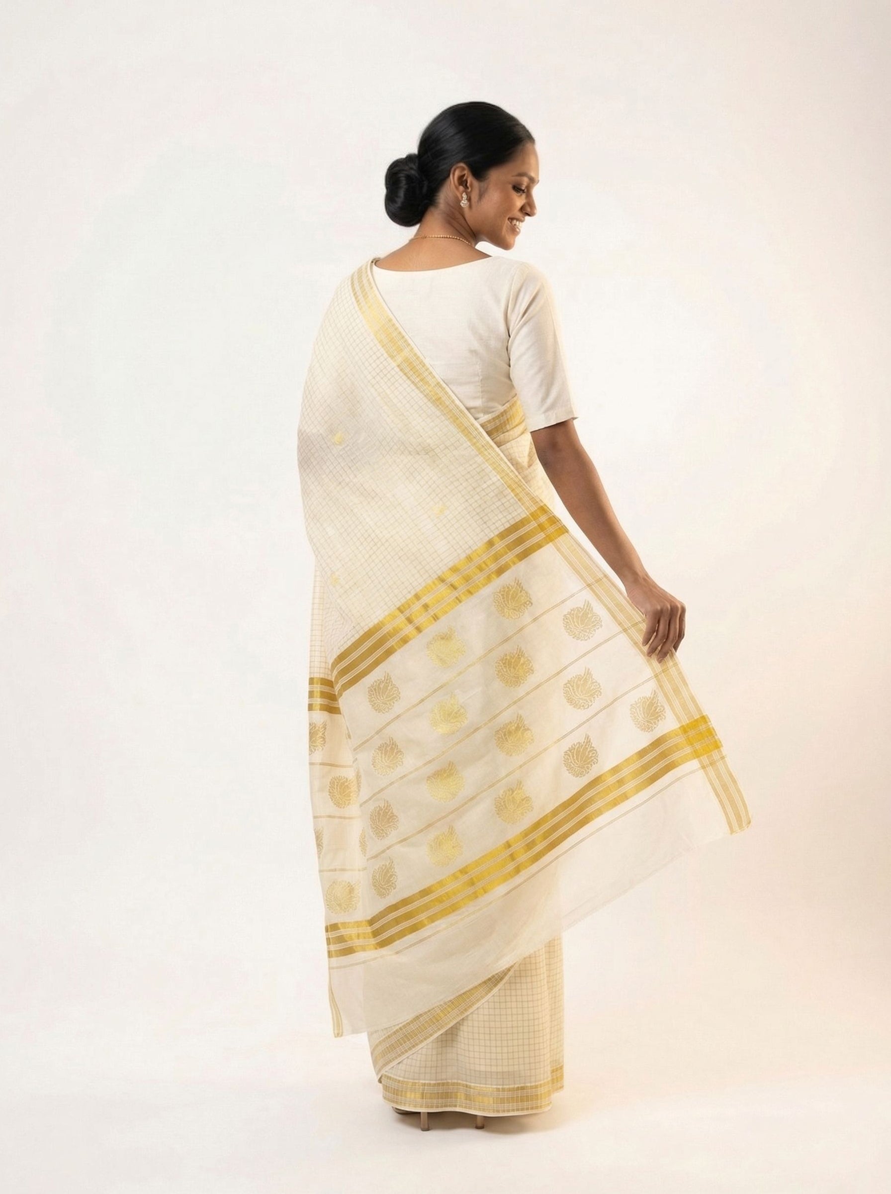 Cotton Cream Saree with Fine Checks and Golden Motif Pallu Set Saree