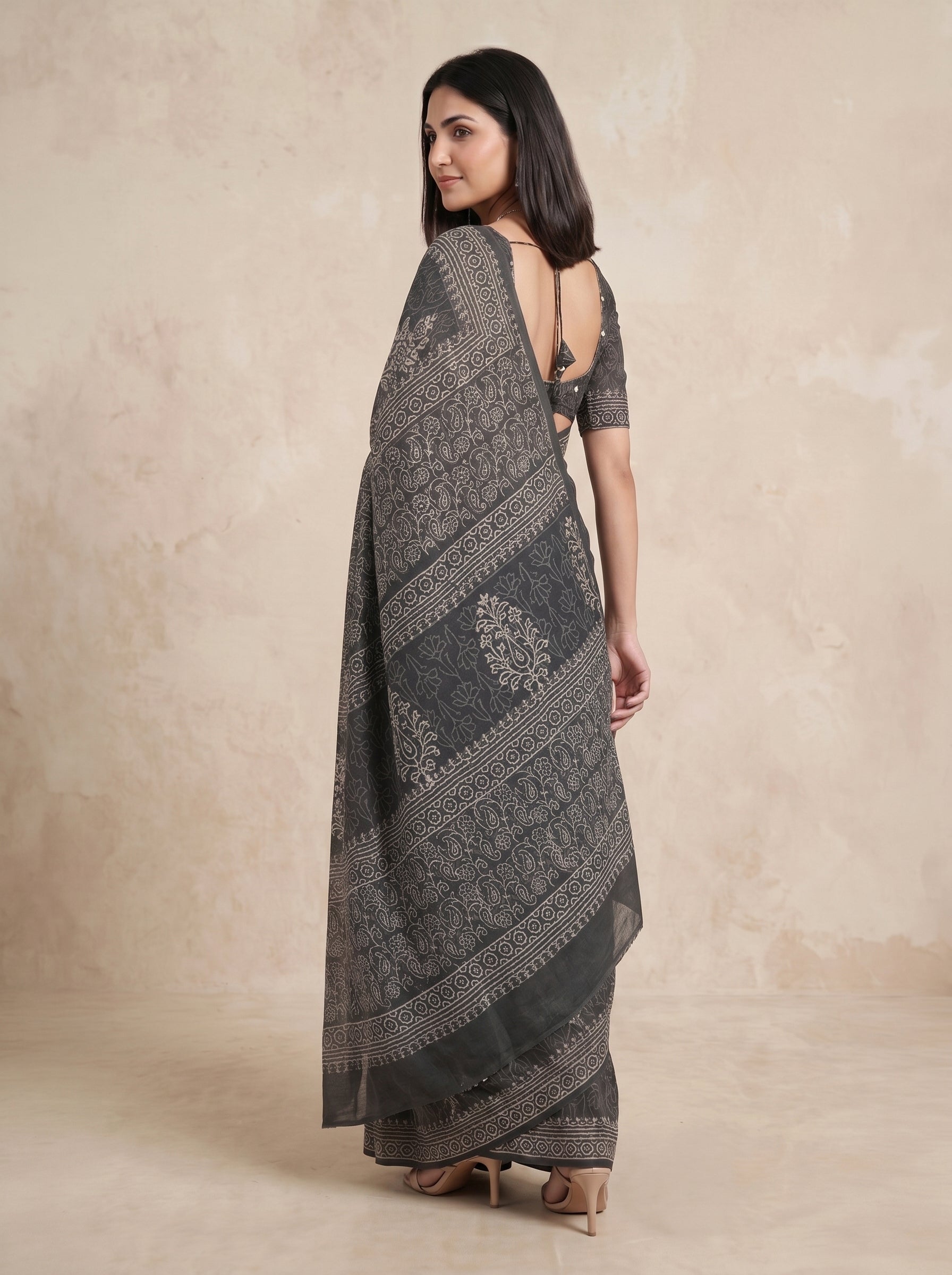 Cotton Charcoal Grey & White Bagh Print Saree with Floral Bouquet & Paisley Border