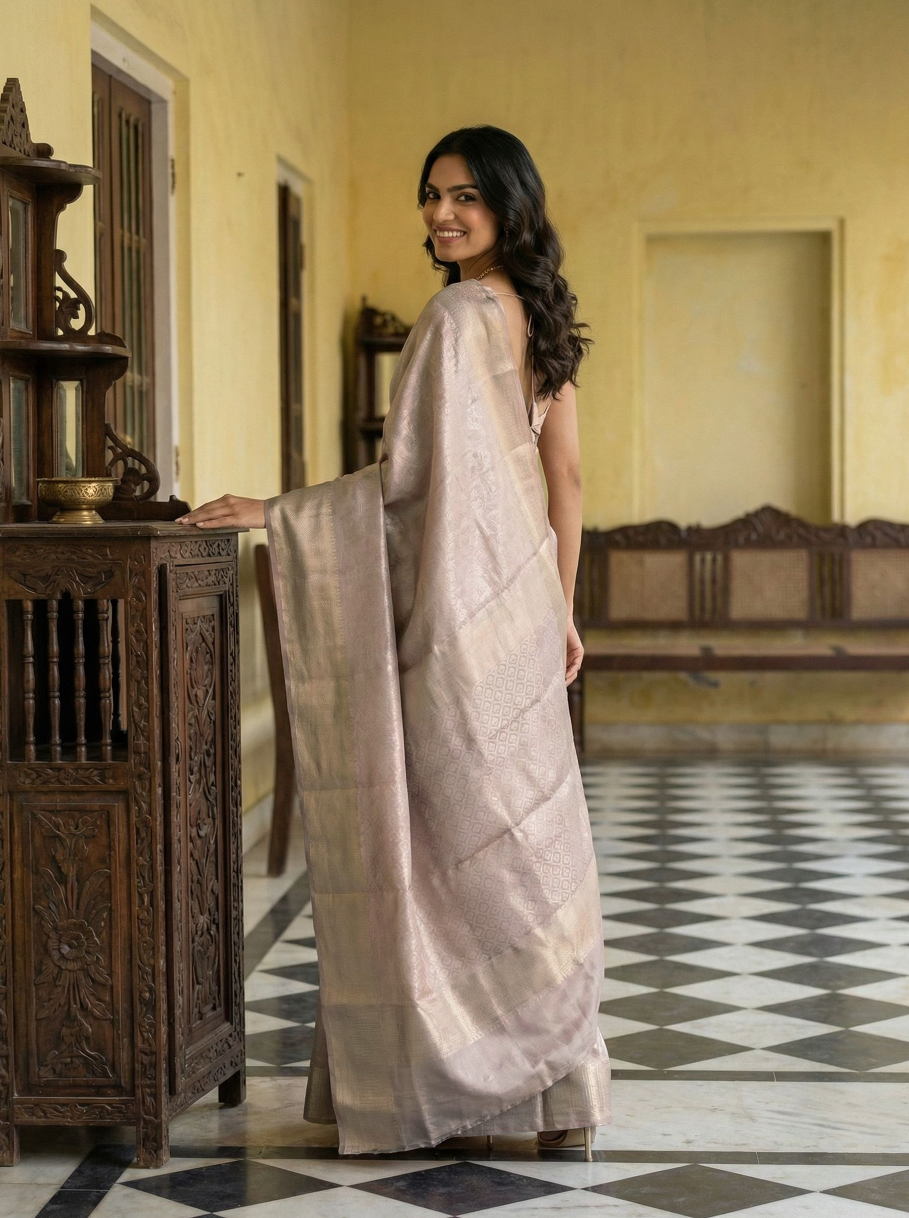 Kanjivaram Pure silk Silver Metalic Lavender Self Design Saree