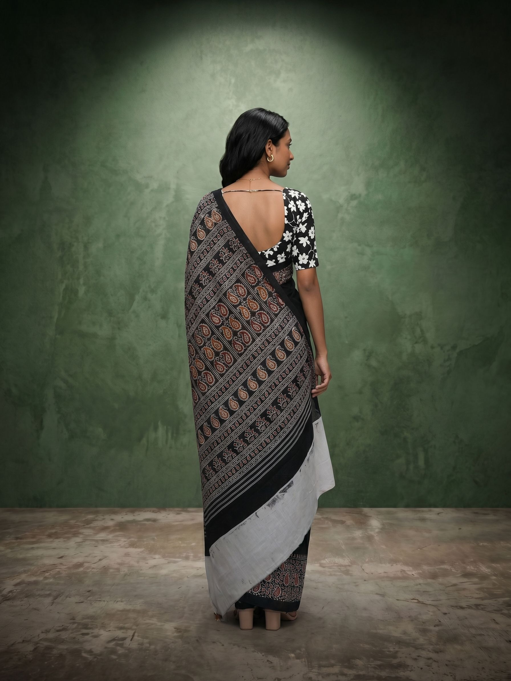 Cotton Black Paisley Printed Traditional Block Print Casual Wear Saree