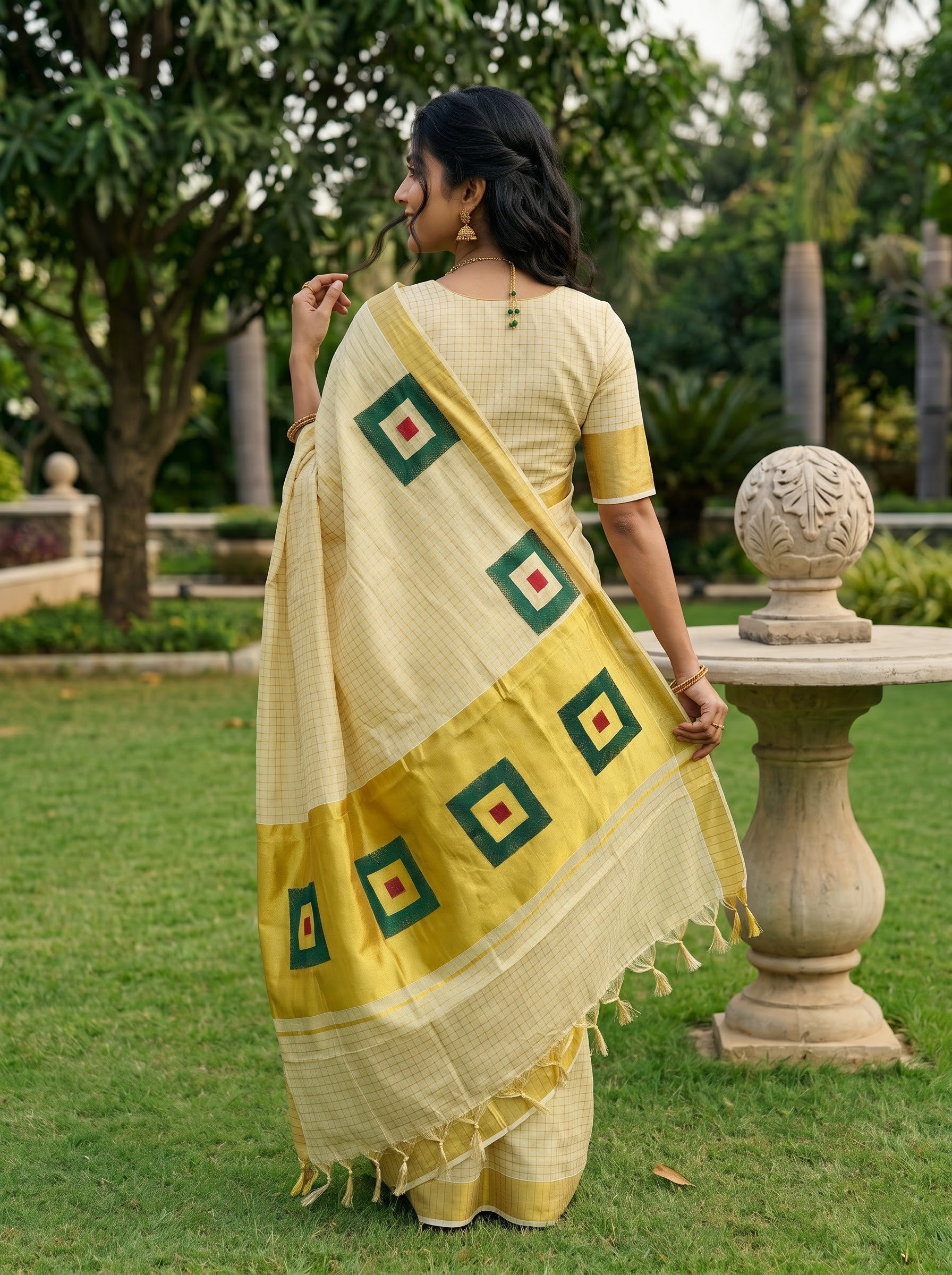 Tissue Cream Gold Checked Green Square Print Onam Special Kerala Saree