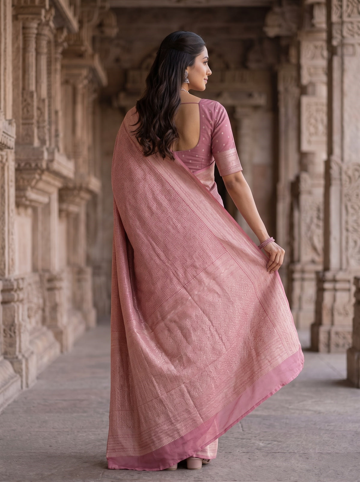 Banarasi Silk Dusty Pink and Zari Geometric Jaal Saree