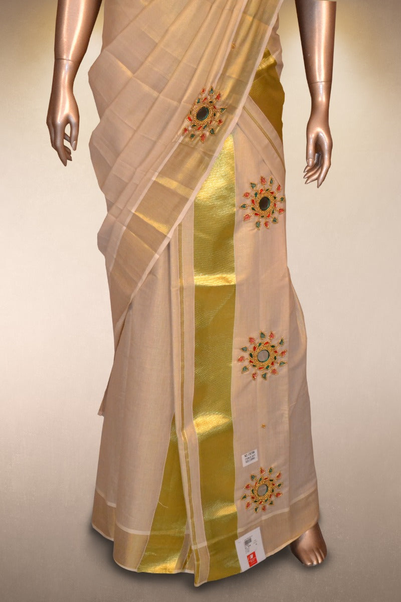 HO37 Traditional Handwork Set Mund