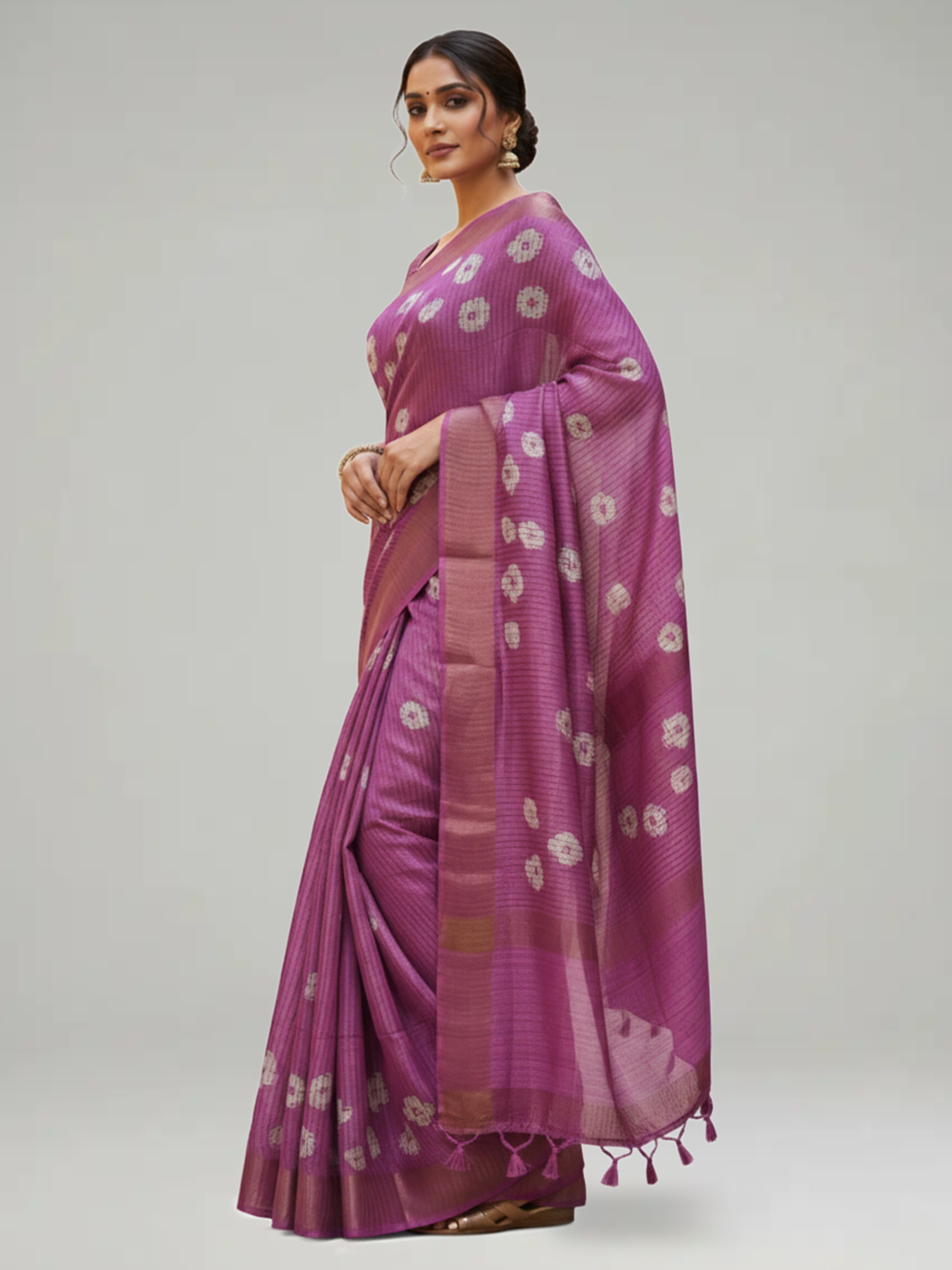 Onion Pink Semi Tusser Check with spreaded Floral Design Saree