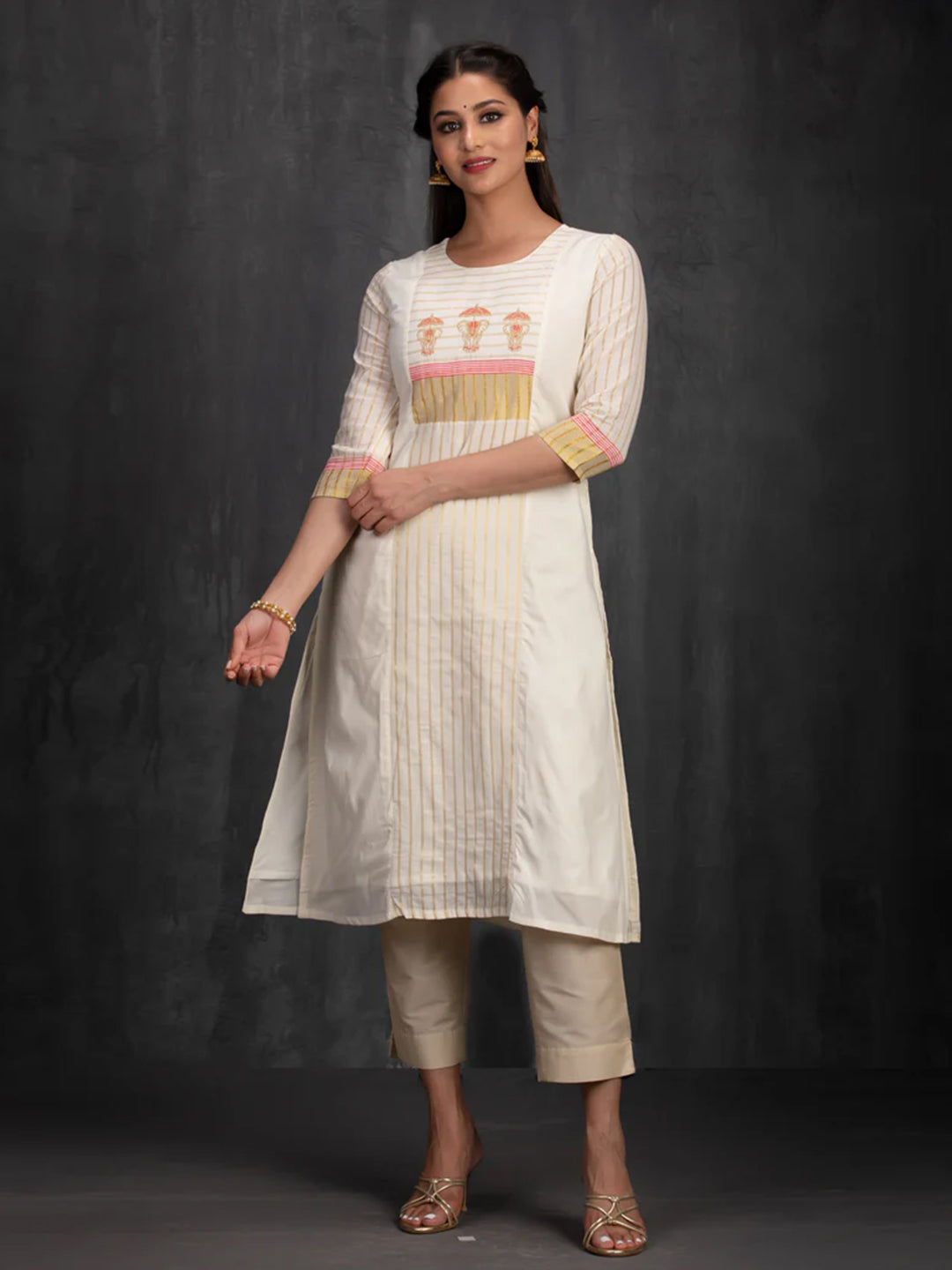 Off-White Mulmul Cotton Kurta with Muthukkuda Golden Thread Work