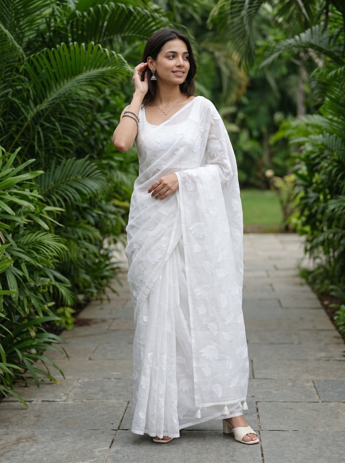 Mul Chanderi White Self-Tone Tulip Floral Vine Embroidery