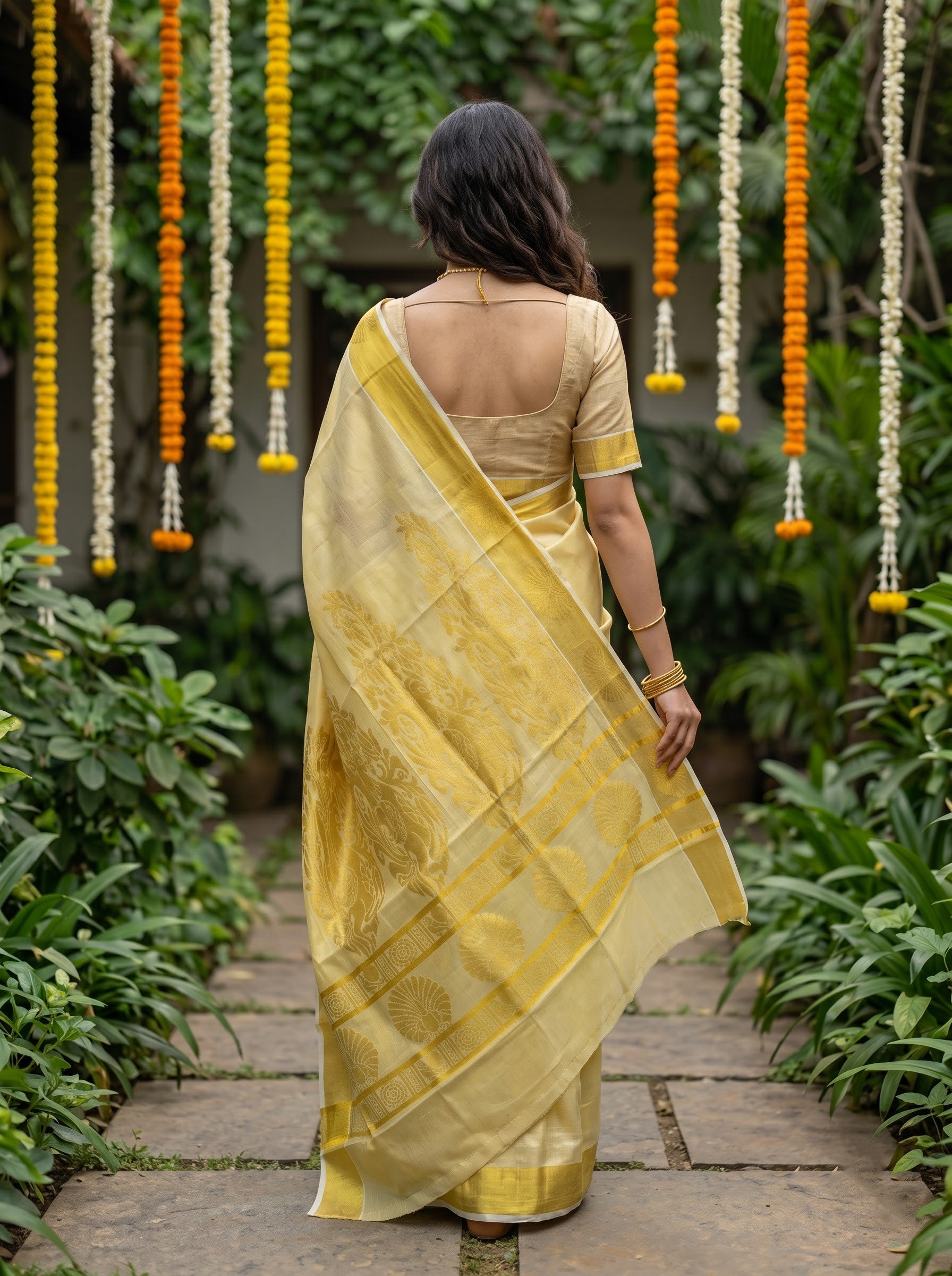 Tissue Golden Woven Butta with Zari Pallu Onam Special Kerala Traditional Saree