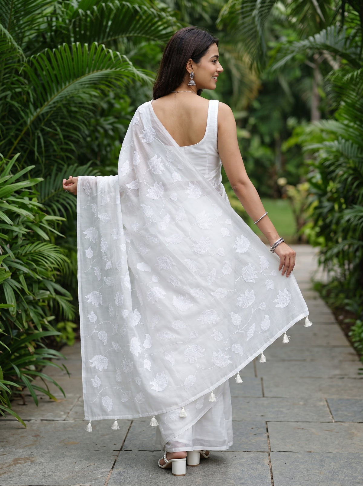 Mul Chanderi White Self-Tone Tulip Floral Vine Embroidery