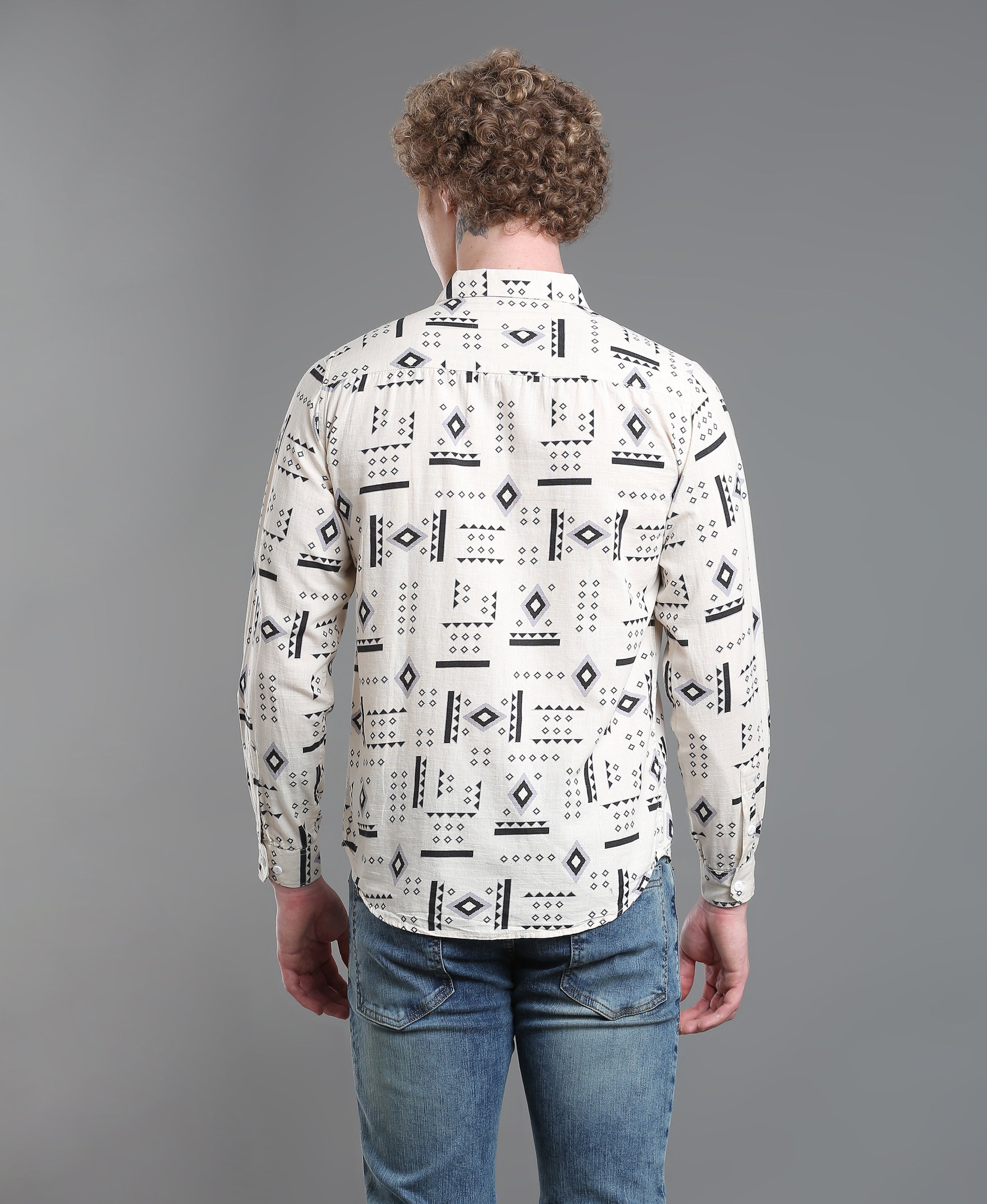 Frosted Sands Slim Fit Black Printed Shirt For Men