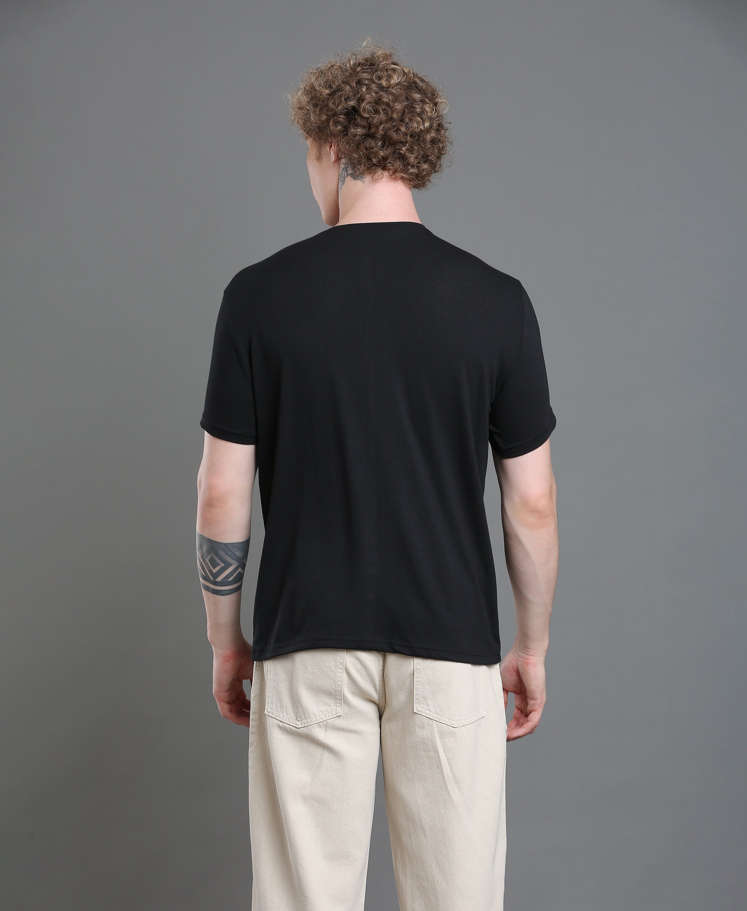 Obsidian Crest Print Tee For Men